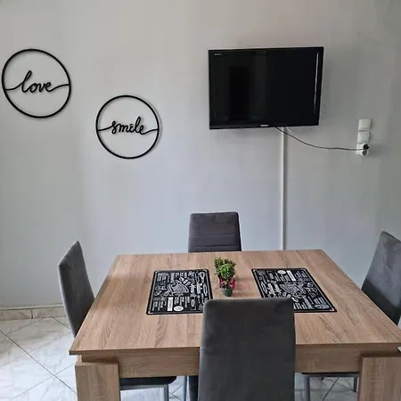 Nest, Warm And Cozy! Apartman