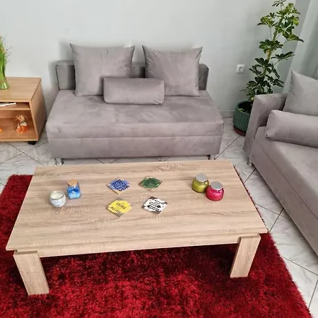 Apartman Nest, Warm And Cozy!